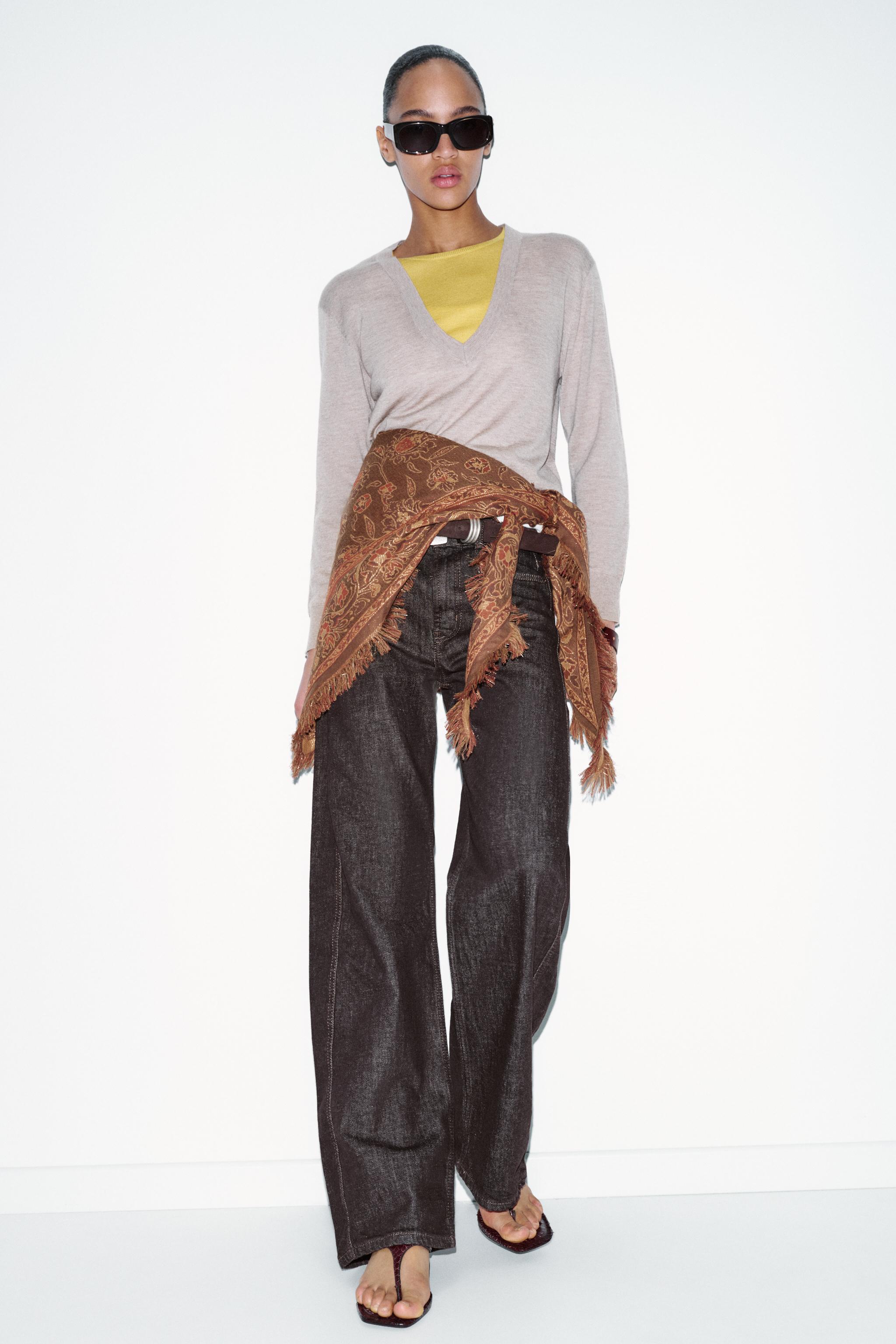 FOULARD TRIANGULAIRE JACQUARD